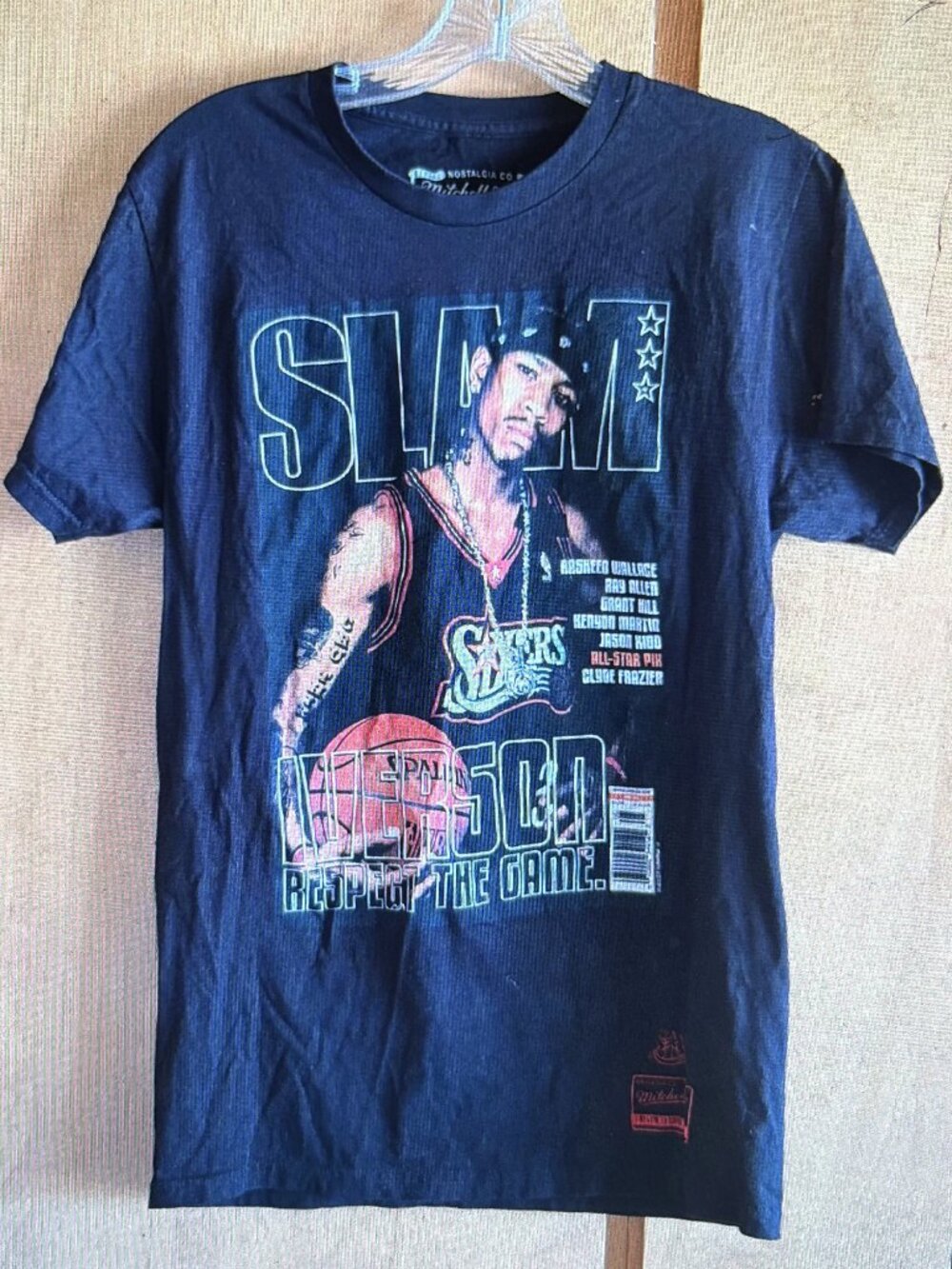 Mitchell & Ness 76ers Allen Iverson NBA Slam Graphic T-shirt